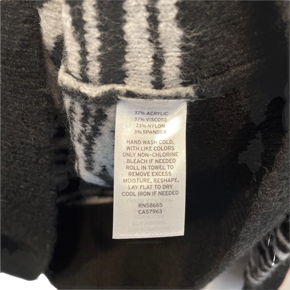 Halogen Swirl Mock Neck Sweater in Grey Heather Black Zebra Print Large New - Picture 5 of 7